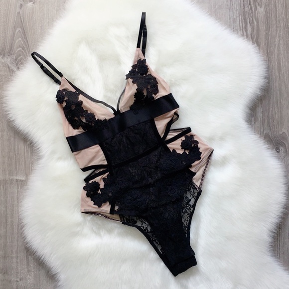 Lace Sheer Bodysuit Lingerie - Picture 5 of 8